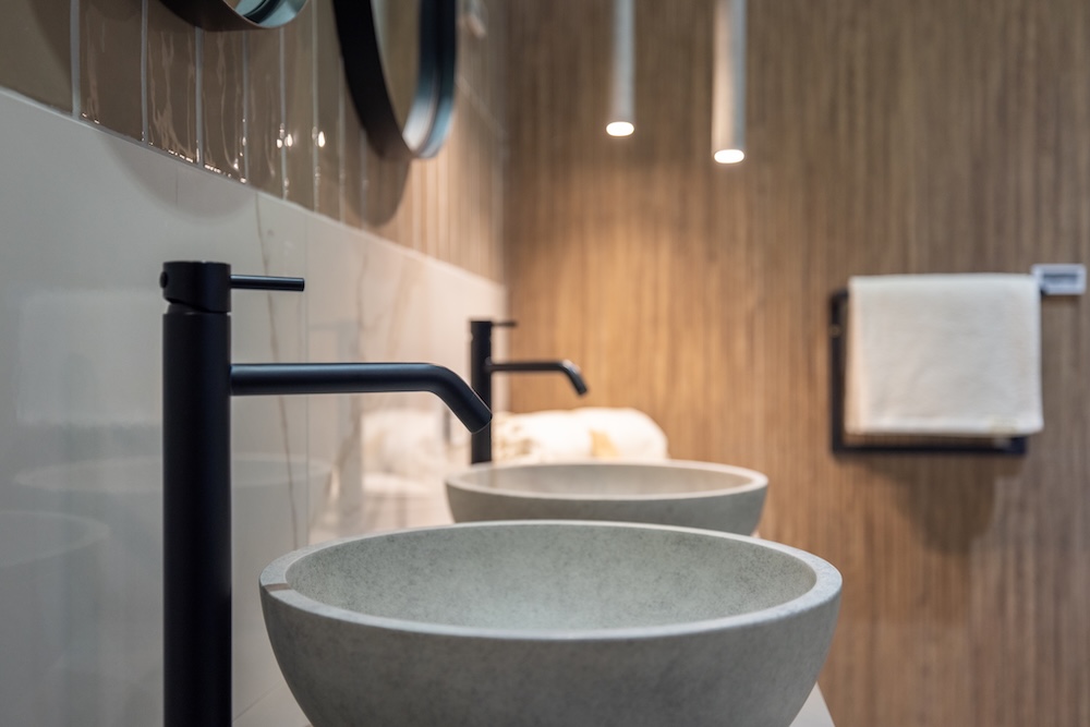 Foto Zwarte douches en kranen: geen trend, maar tijdloos FotoZwarte douches en kranen: geen trend, maar tijdloos